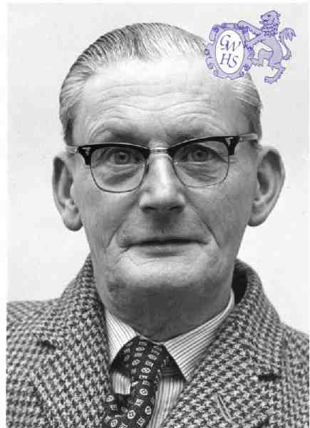 26-241 Thomas Augustus Harper owner of wallpaper shop born 1898 Gt Yarmouth