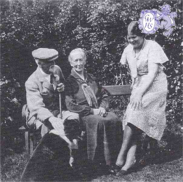 26-408 Dr Christopher Duffield Briggs wife Catherine Roas and daughter Margaret Lawton circa 1930