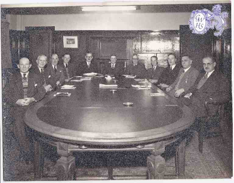 29-172 Wigston Co-operative Society Committee of Mangement 1953 Wigston Magna