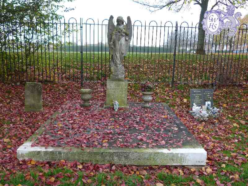 29-564 Gertrude Mary Ross - Gertie Gitana and Don Ross buried at Wigston Magna Cemetery
