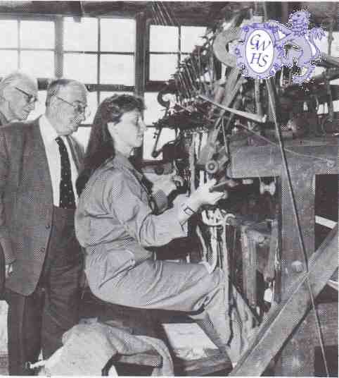 29-613 Framework Knitters Picture 2