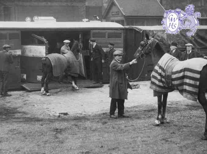 29-643 Horses being loaded to Railway Wagons