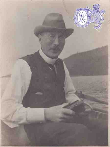30-224 Dr Nataniel Barnley lived at Kingswood Lodge