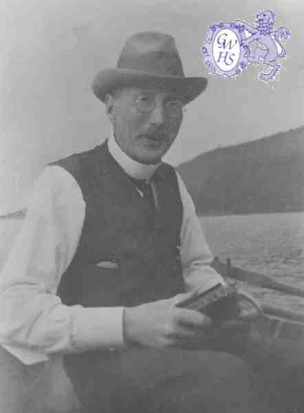 30-224a Dr Nataniel Barnley lived at Kingswood Lodge