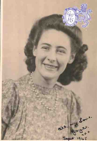 30-275 1945 09 Joyce Tailby