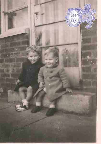 30-285 1951 gordon & mike Tailby at Holmden Ave