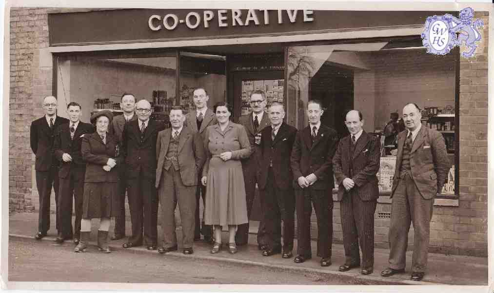 30-474 George Broughton second from the right