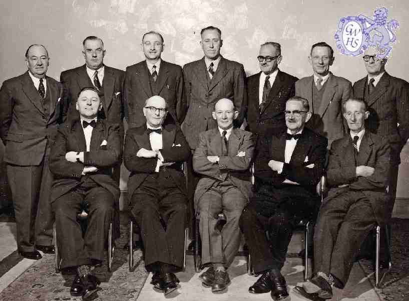 30-476 George Broughton in the centre
