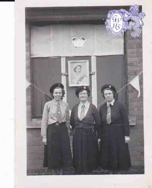 30-623 1st Wigston Guides Club Room Welford Road 1953