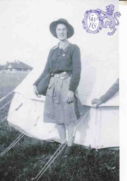 30-632 1st Wigston Guides