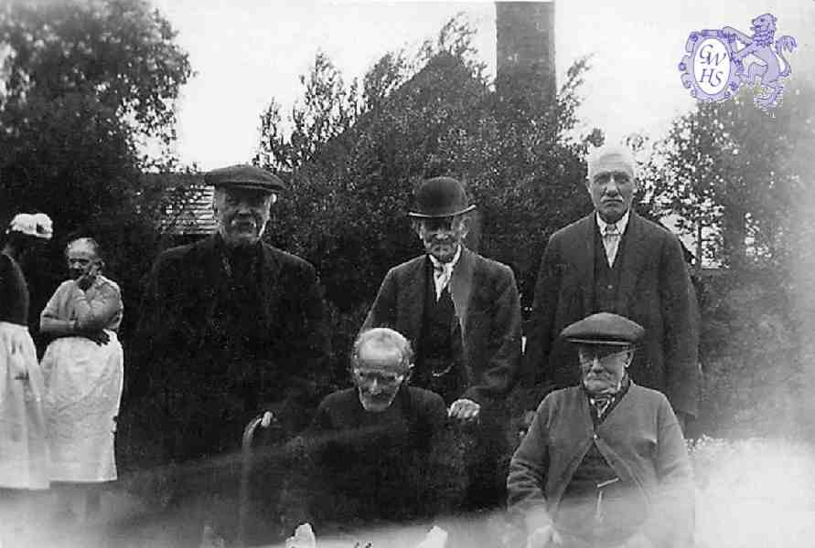 30-700 Men from the Alms Houses in Long Street Wigston Magna c 1930