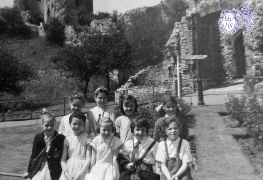 30-762 1966 School day trip to Dudley zoo & Leamington Spa.