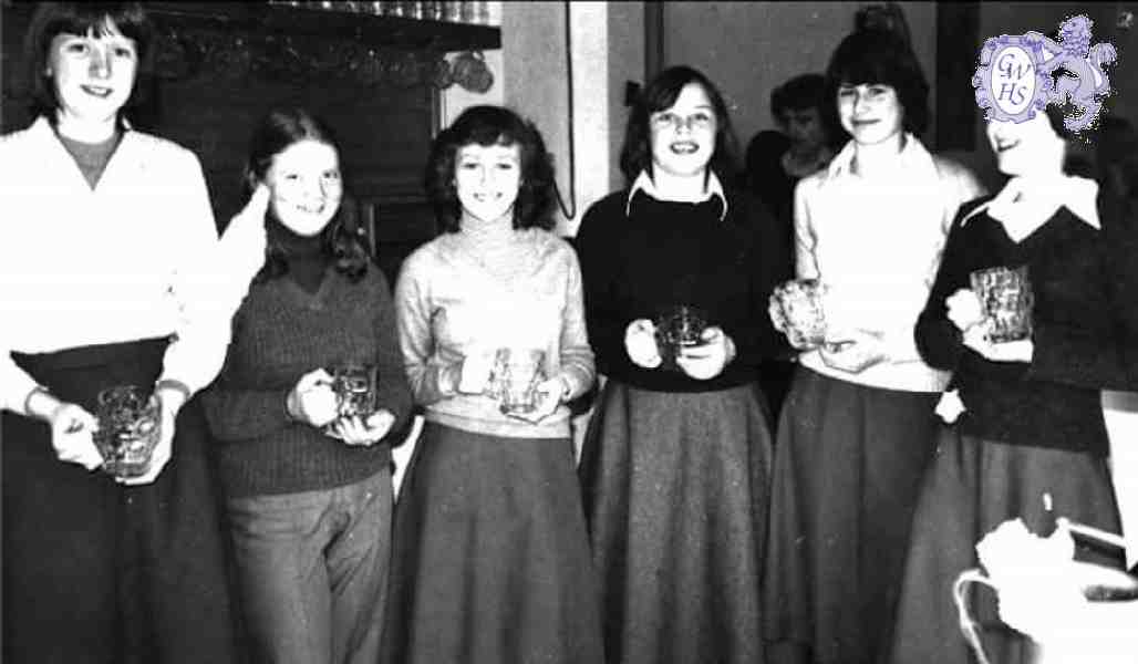31-065 Class photos from Abington, Bushloe, Guthlaxton in 1976
