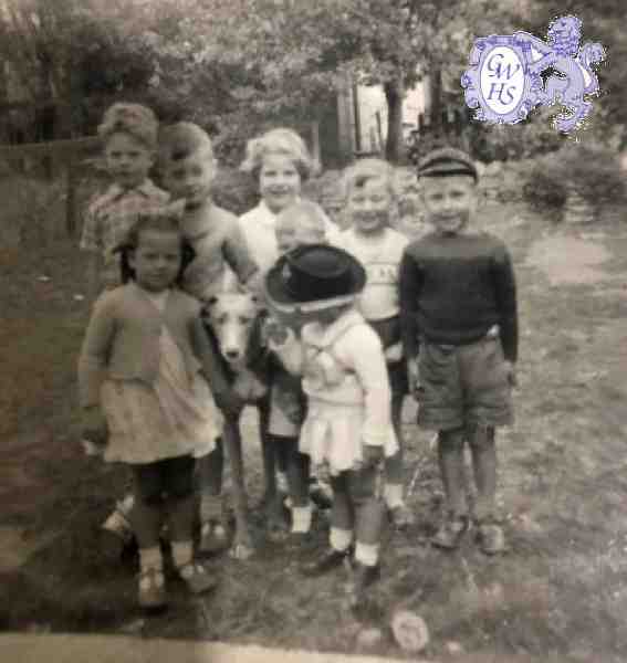 31-156 back garden of number 16 Baldwin Avenue South Wigston 1960