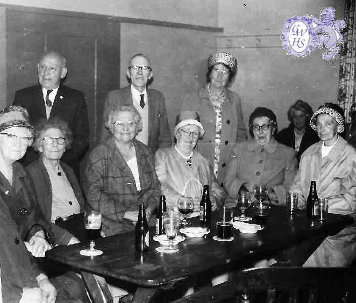 31-263 The Wigston Evergreen Club Wigston Magna circa 1960