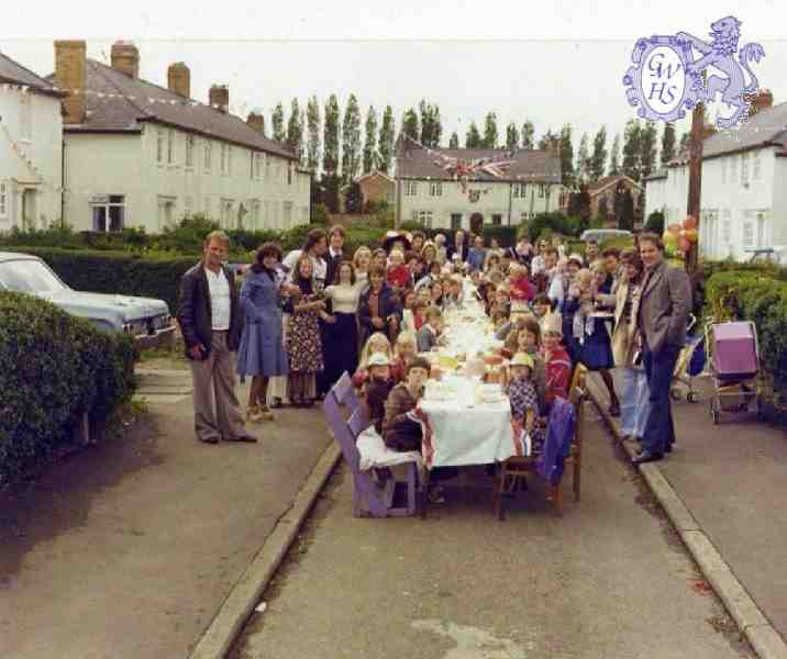 31-371 Street Party Kings Drive Wigston Magna