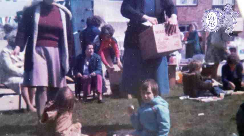 32-264 Boulter Crescent 1977 Silver Jubilee party Wigston Magna