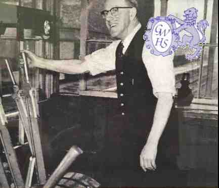 32-304 Signal Box worker possibly Wigston Magna Signal Box
