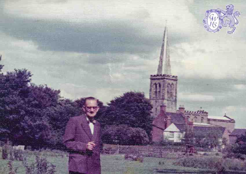 32-346 William Smart in 1962 in field behind his house in Staton Road Wigston Magna