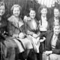 30-968 Wigston Laundry girls having a break on Long Street Wigston Magna 30-968 Wigston Laundry girls having a break on Long Street Wigston Magna