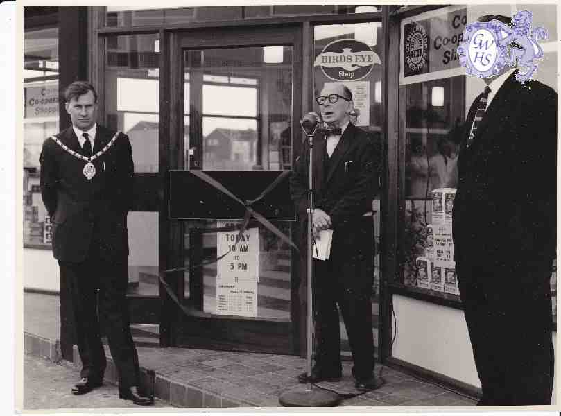 30-456 Duncan Lucas left and George Broughton at the opening of the new Co-operative shop
