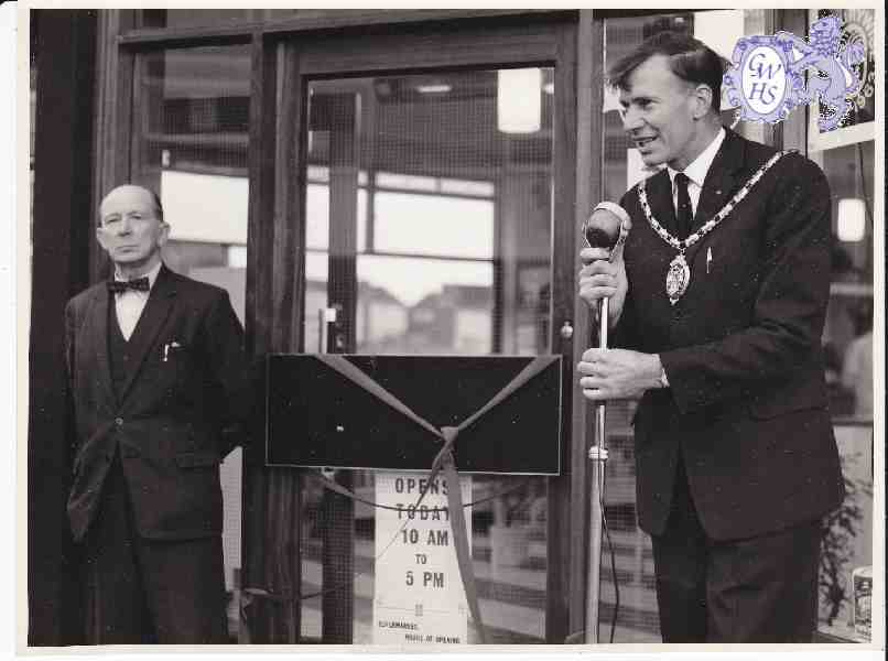 30-462 George Broughton left and Duncan Lucas at the opening of the new Co-operative shop