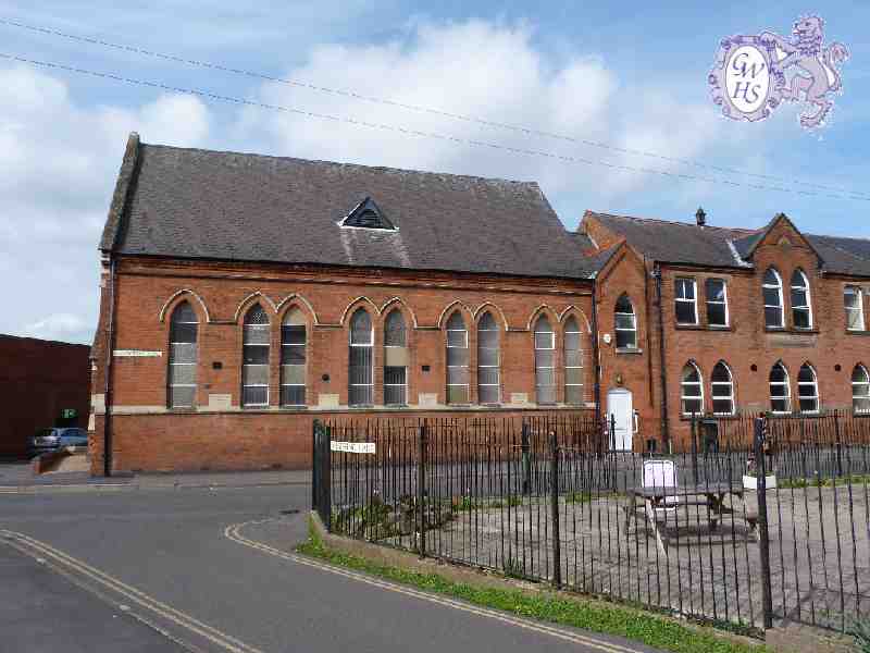 19-283 Life Church at top of Frederick Street  Wigston Magna April 2012