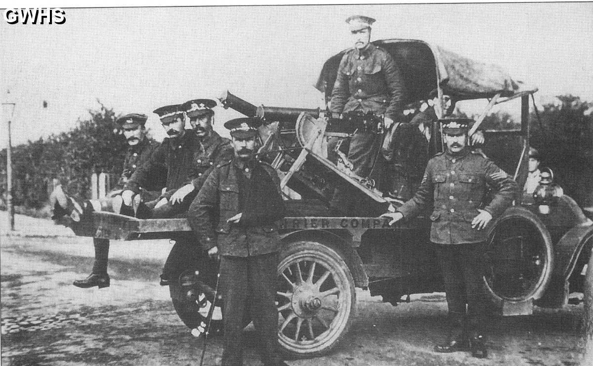 22-107 Soldiers from Glen Parva circa 1916