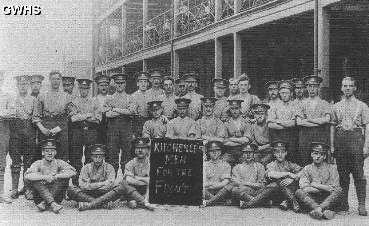22-108 Soldiers at Glen Parva Barracks circa 1915