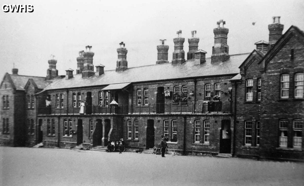 26-432a Glen Parva Barracks Married Quarters