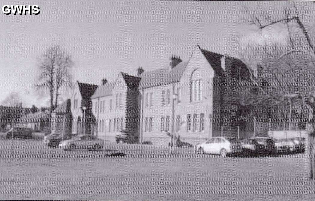 29-054 The Officers Mess Glen Parva Barracks