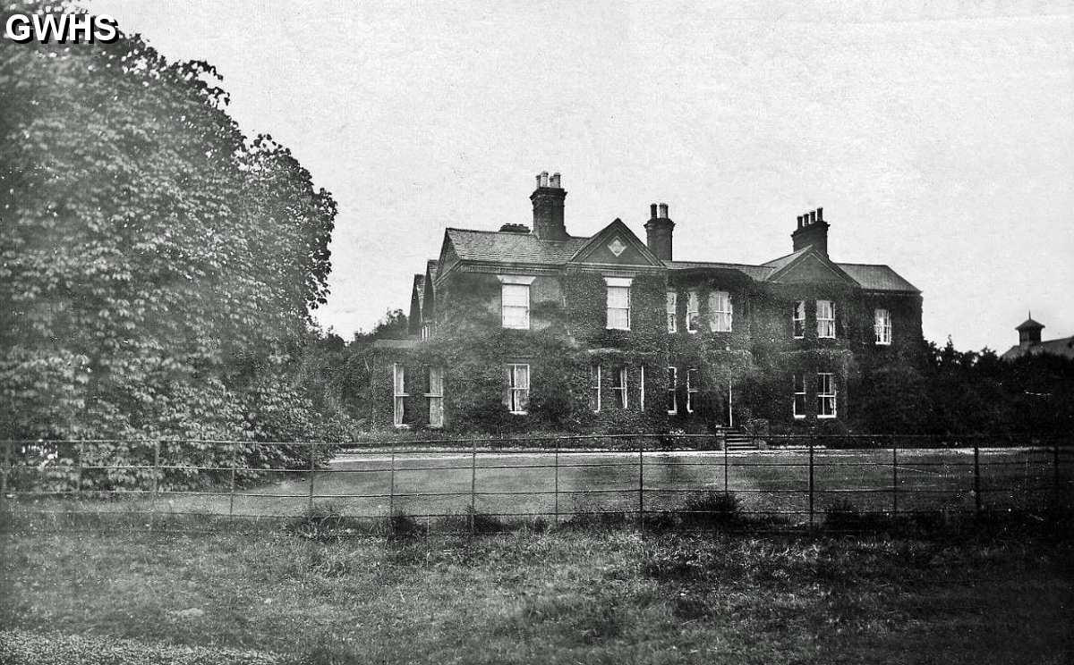 30-718 Postcard of The Grange.Glen Parva - Sth Wigston Home of Sir John and Lady Rolleston The Grange was demolished in 1946