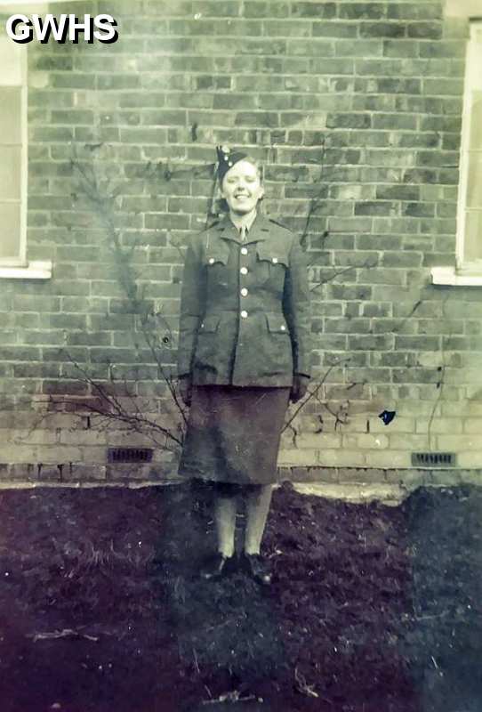 34-805 Private Muriel Clark ATS at Glen Parva Barracks 1940