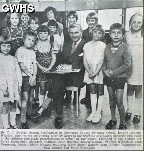 32-543 T C Moulds Glenmere Primary School Estoril Avenue Wigston Magna 1973