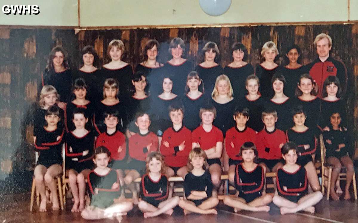 39-267 Glenmere School Gymnastics Club 1981 - 82 Wiigston Magna