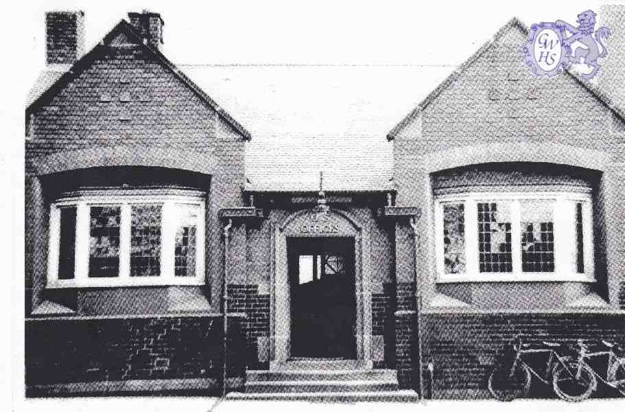 30-206 The former Gas Offices in Gas Lane prior to being converted into a bungalow in the 1960's