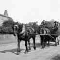 30-484 1905 picture of horse and cart of J G Glover of South Wigston returning from Leicester with spun wool.