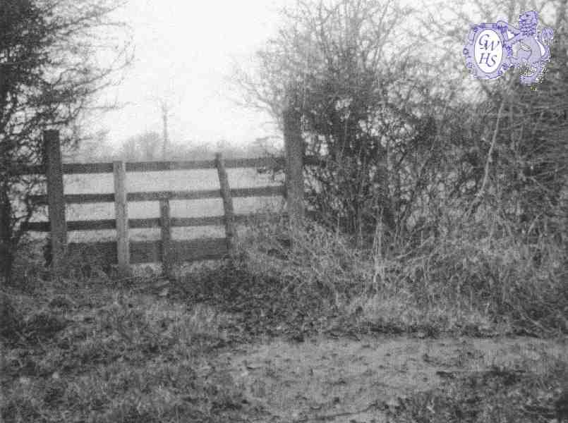 23-712a Stile leading from the allotments on Horsewell Lane to Rally bridge Wigston Magna 1960's