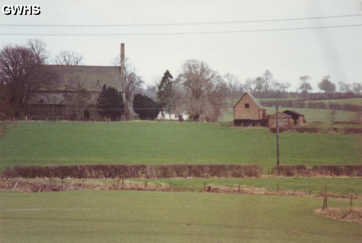 10-18 Kilby Church and Manor House now barn from Tythorn Hill