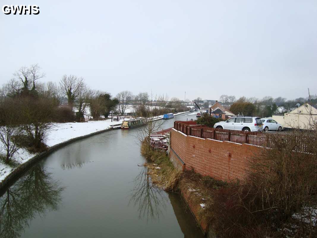 14-090 Canal looking towards Leicester taken from Kilby Bridge Feb 2010