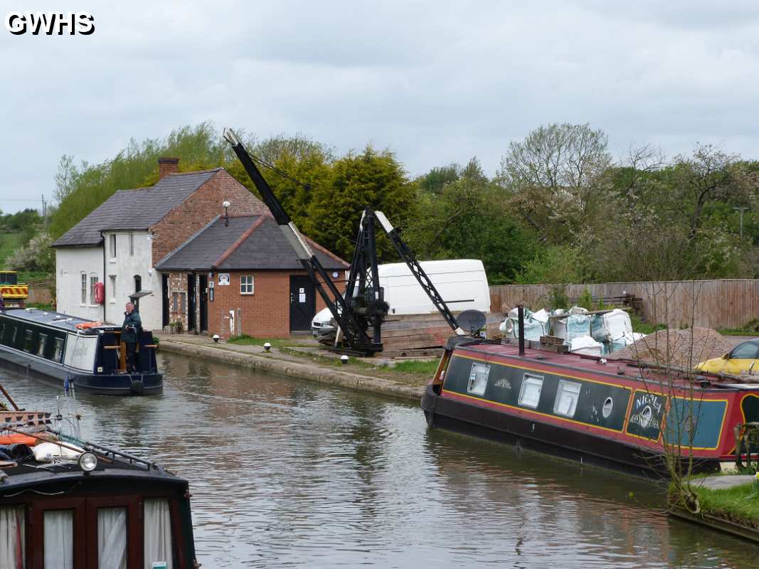 23-307 Canal Building at Kilby Bridge May 2013