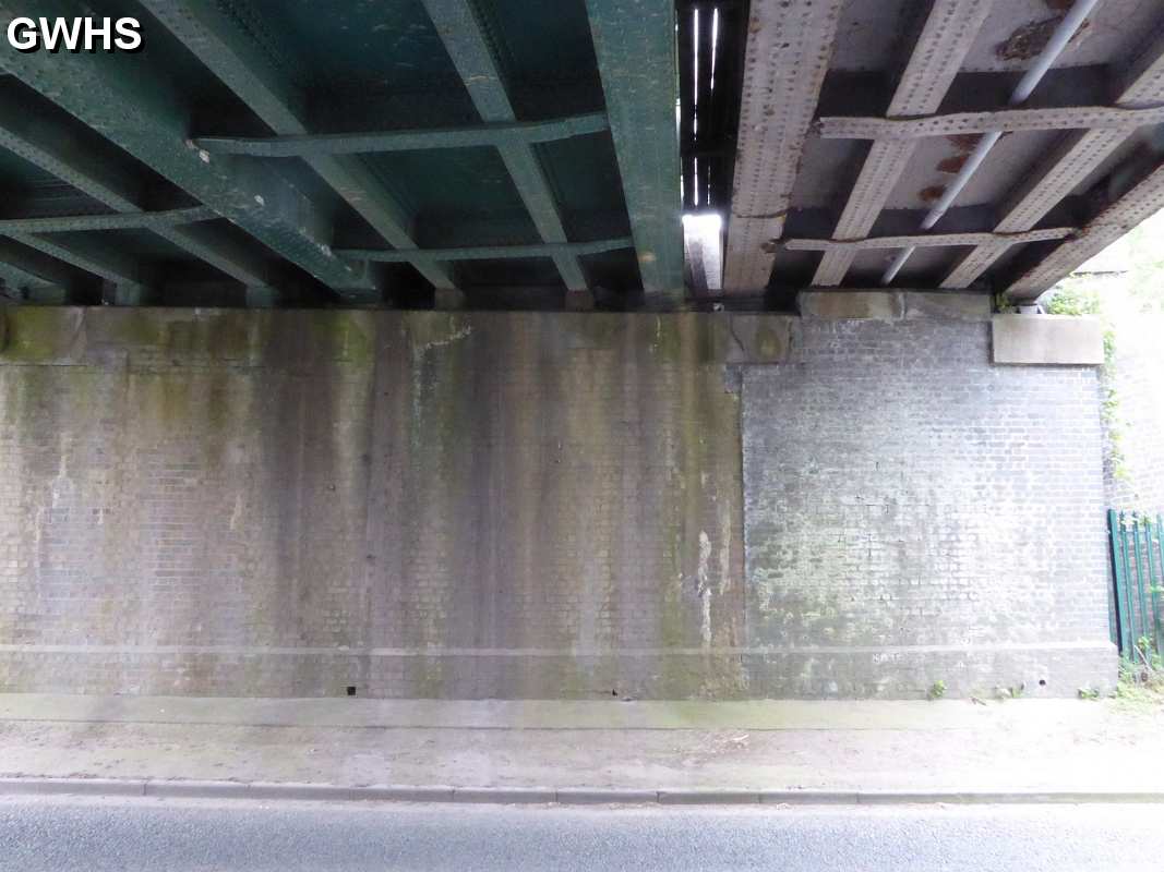 29-044 Railway Bridge at Kilby Bridge June 2015
