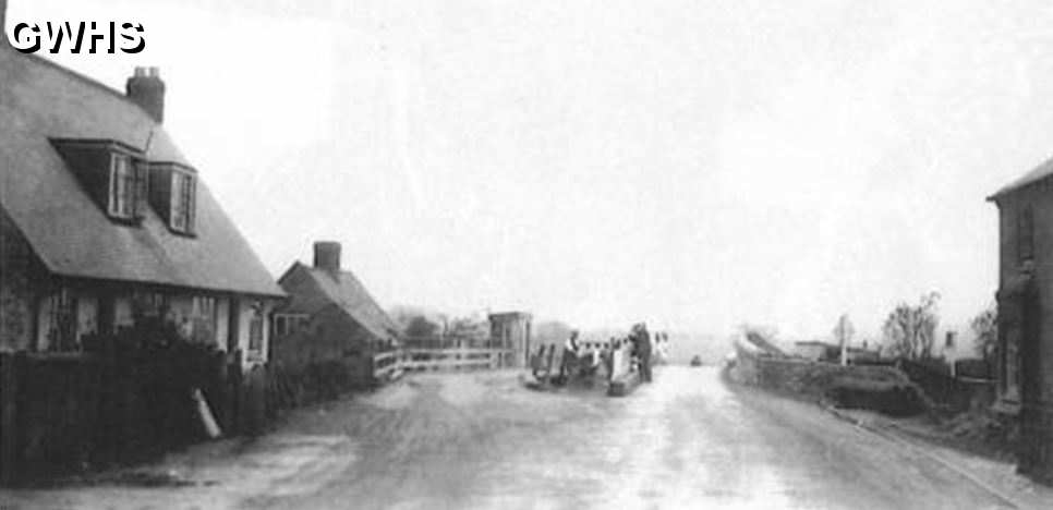 29-046 Rebuilding of the old Hump Back Bridge over the canal at Kilby Bridge in 1936-7