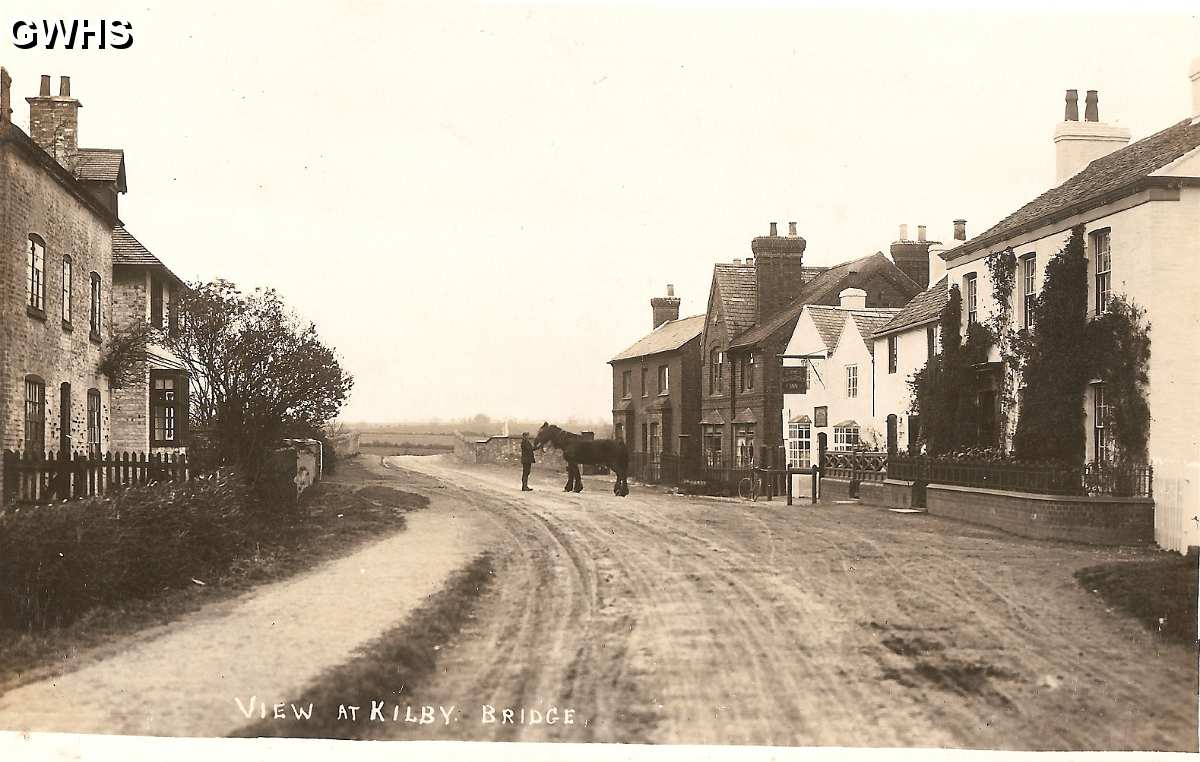 29-802 Kilby Bridge, with horse