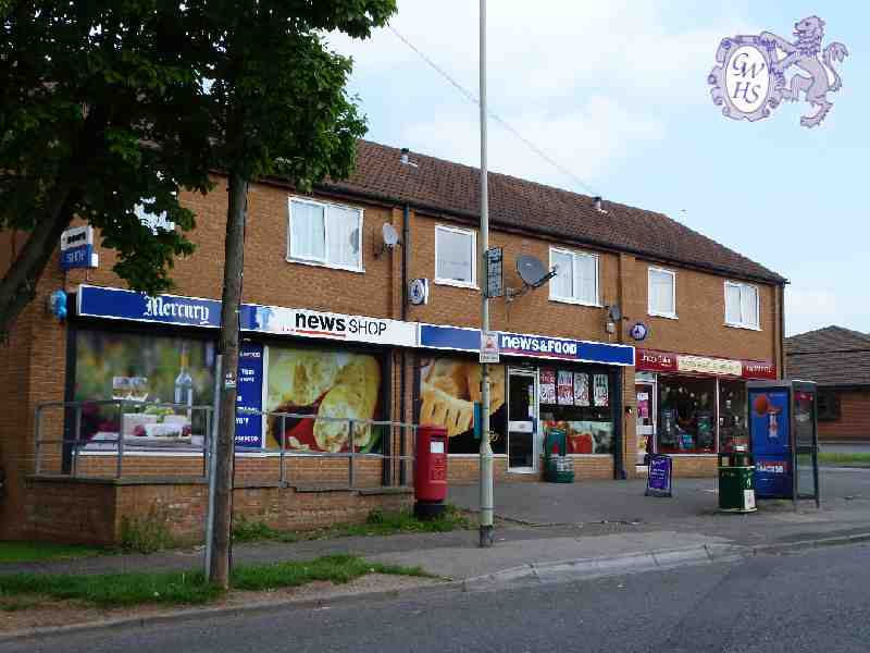 19-445 Spa Shop and Jane's Hairdressers in Kelmarsh Avenue Wigston Magna May 2012