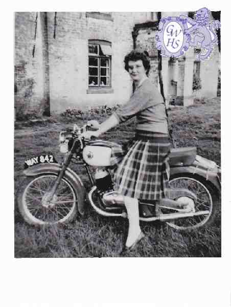 30-159 May Taylor circa 1959 at Tythorn Farm
