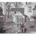 30-152 John Gilbert and John Goodridge at Tythorn Farm 1964
