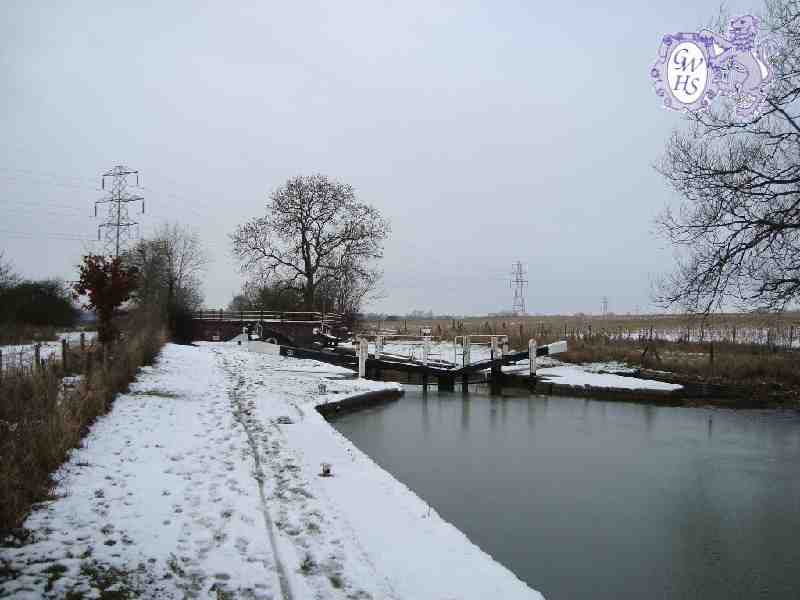 14-098 Kilby Lock at Kilby Bridge Feb 2010