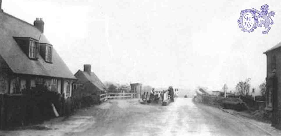 29-046 Rebuilding of the old Hump Back Bridge over the canal at Kilby Bridge in 1936-7