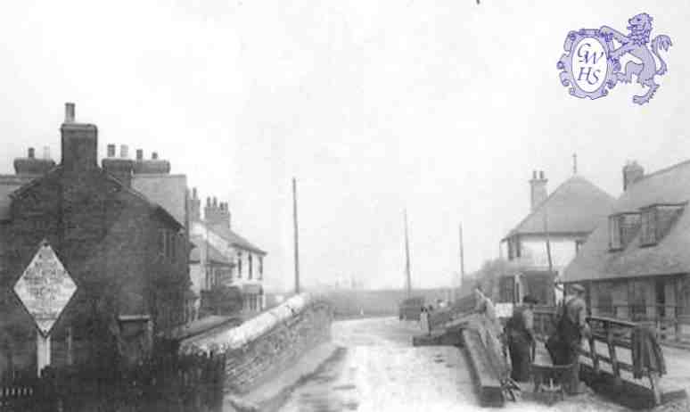 29-047 Rebuilding of the old Hump Back Bridge over the canal at Kilby Bridge in 1936-7